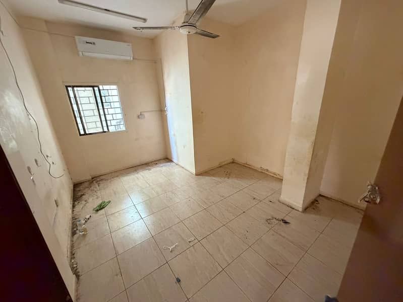 Ground Floor Studio with Separate Kitchen in Prime Location – Ajman Corniche – AED 20,000