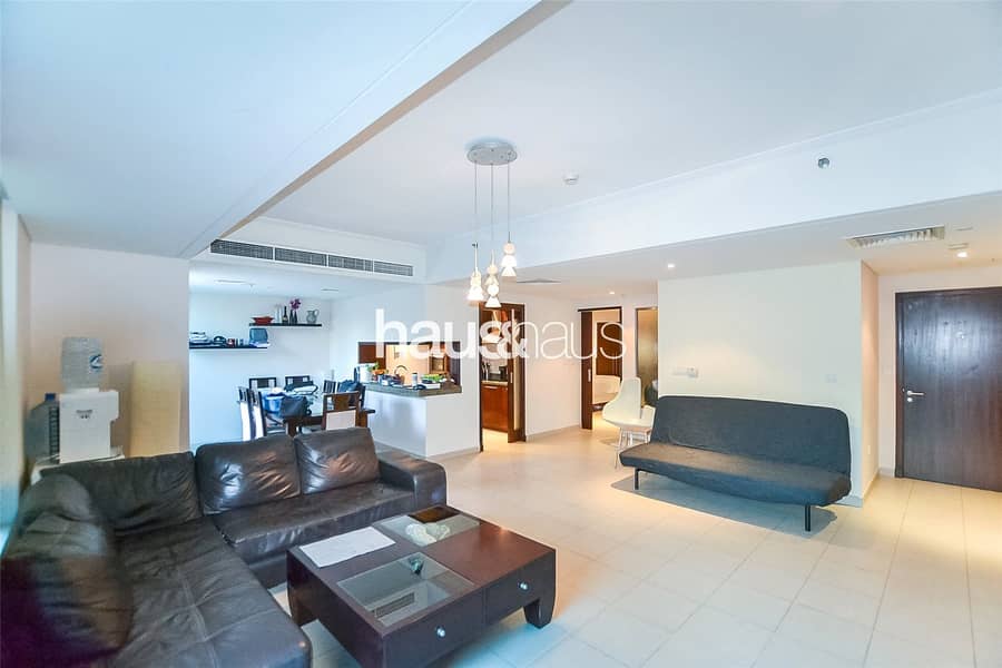 Massive 1 Bedroom | Fully furnished | Marina View