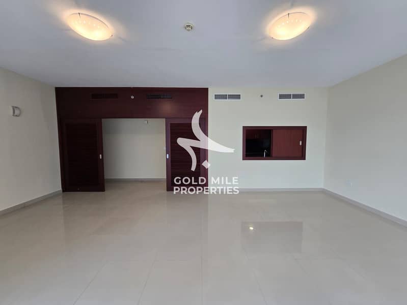 LUXURIOUS 2 BHK - SPACIOUS BIG LAYOUT - ELEGANT LIVING - FAMILY ONLY