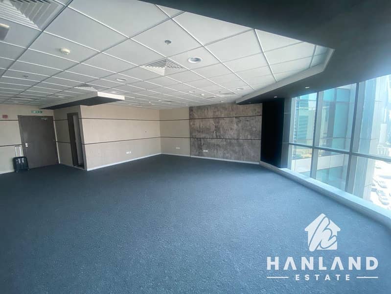 Unfurnished | Near Metro | Vacant Now - Mehr