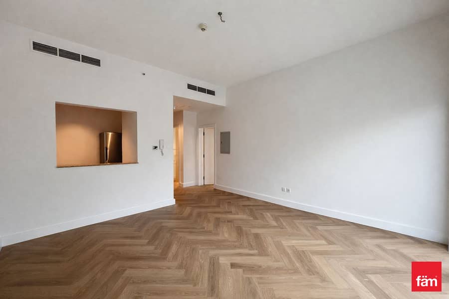 Upgraded | Semi Close Kitchen | 1 Bedroom | Vacant Upgraded | Semi Close Kitchen | 1 Bedroom | Vacant
