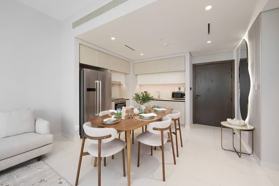 10 Dining-Entrance_. jpg