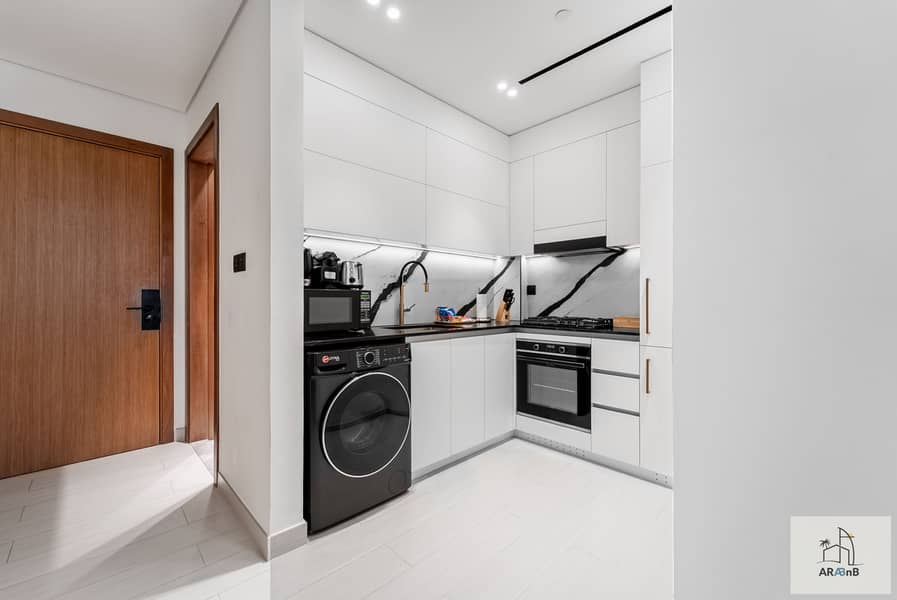 13 10 - AirBnB Studio Apartment-30. jpg