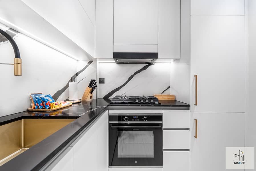 15 12 - AirBnB Studio Apartment-32. jpg