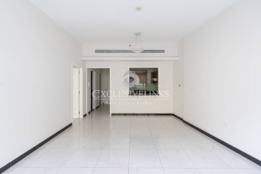 Bright 1BR | Balcony | Near Circle Mall Bright 1BR | Balcony | Near Circle Mall