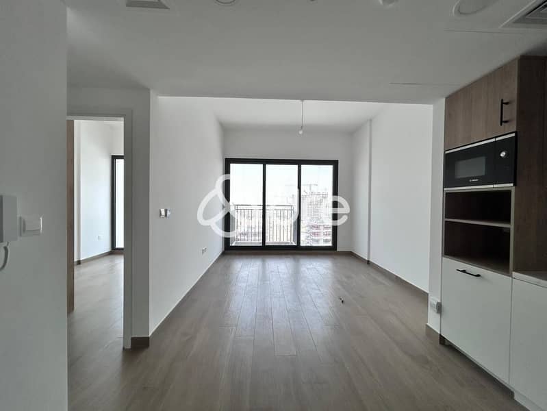 High Floor | Available by 15 April | Kitchen Equipped