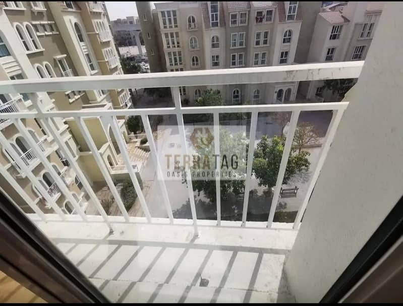 ONE BEDROOM /Available for rent// with balcony close the metro