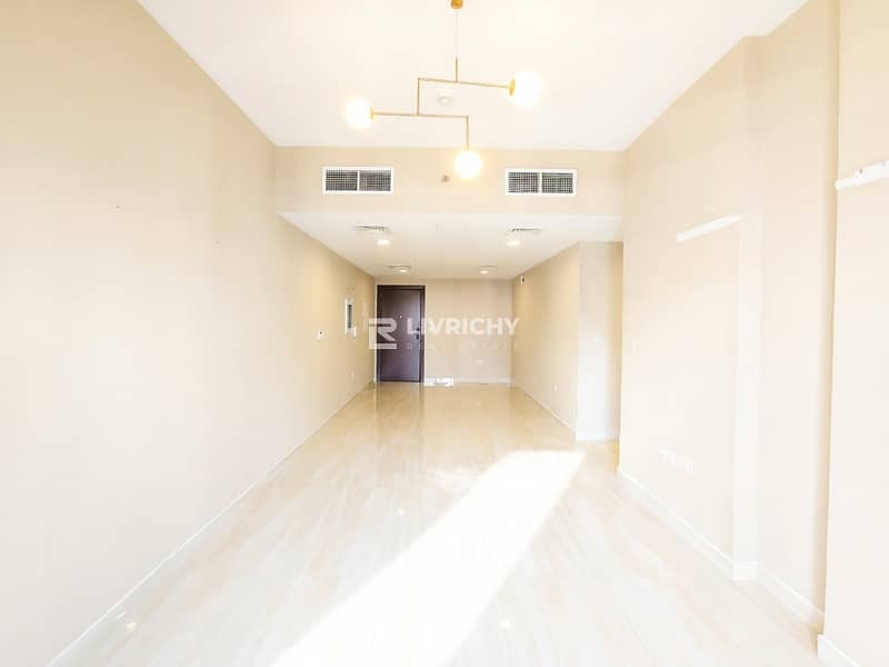 PRIME LOCATION | HUGE LAYOUT | WELL MAINTAINED PRIME LOCATION | HUGE LAYOUT | WELL MAINTAINED