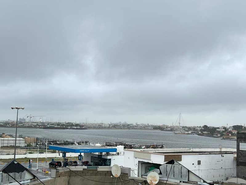 Studio apartment for annual rent in Al Rashidiya, Ajman. Sea view, on Al Mina Street, close to all Ajman markets. Very spacious, central air condition