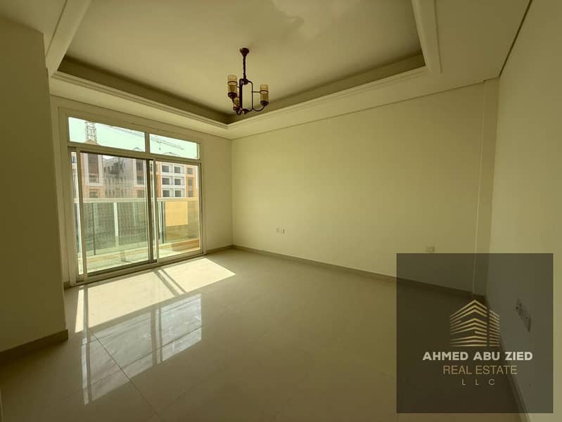 Three bedrooms and a living room for rent in Al Muwaihat 3, Ajman, next to Al Shuwaifat School. First occupancy. Central air conditioning, balcony, bu
