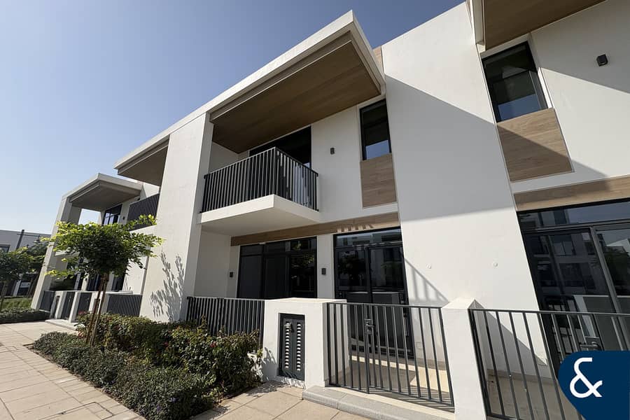 Near Amenities | Vacant | Prime Location Near Amenities | Vacant | Prime Location
