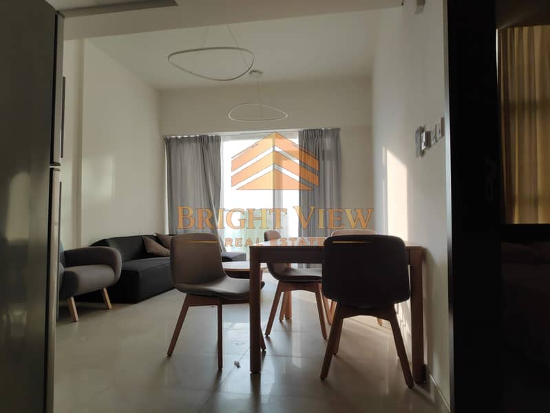 1Br Open Kitchen Chiller Free 2-Balcony 2 Washrooms