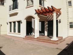 فيلا في موقع مميز في حدائق بلوم خمس غرف نوم