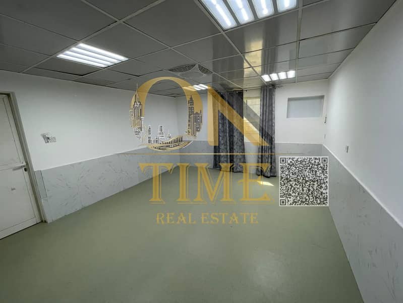 Luxurious extension with a large roof in Al Rawda 2 – no certifications, no fees, at a bargain price