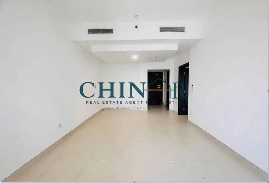 ULTRA MODERN 1 BHK | BALCONY with POOL VIEW | FITTED KITCHEN |TOP TIER FACILITIES |2 PYAMENTS PARKING and more!