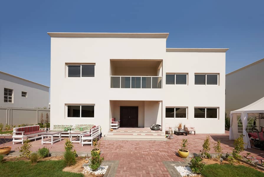 Villa With 5 BHK for rent in a great Location , 1month Free and Zero Commission