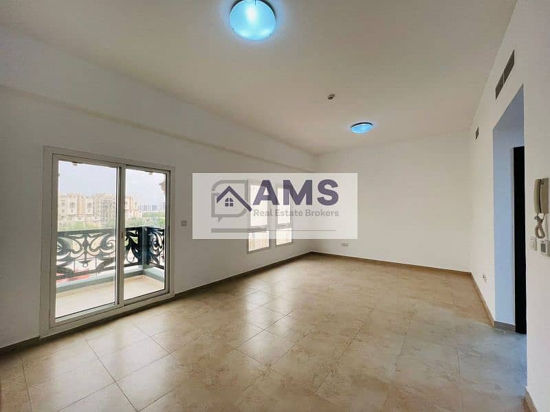 Exclusive I Closed Kitchen I Well Maintained