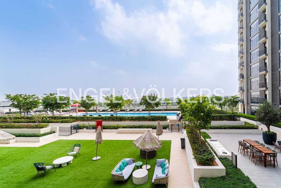Price Reduced | Pool View | Vacant Now Price Reduced | Pool View | Vacant Now