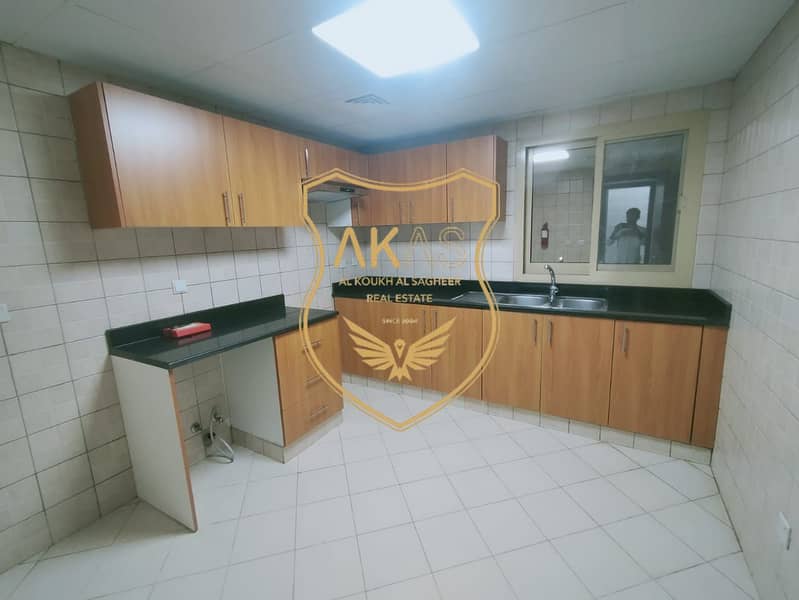 BIG SIZE 1BHK WITH 2BATHROOM AND CENTRAL AC,CLOSE TO METRO STATION. CAL NOW