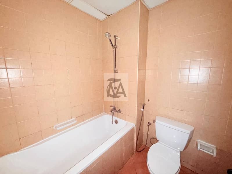 Studio Apartment | MED 85 | Downtown City View - Image 7