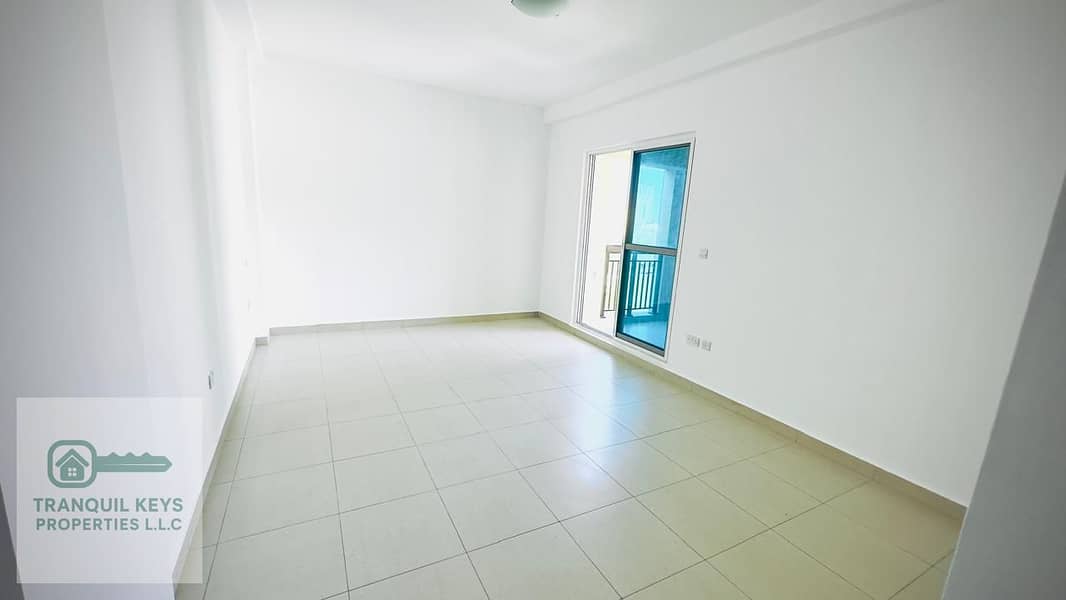 Upgraded 1BR | Chiller Free | Mid Floor Gem in Arno – The Views