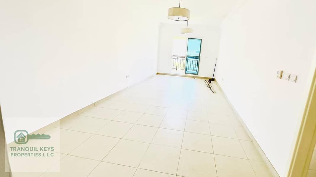 Upgraded 1BR | Chiller Free | Mid Floor Gem in Arno – The Views