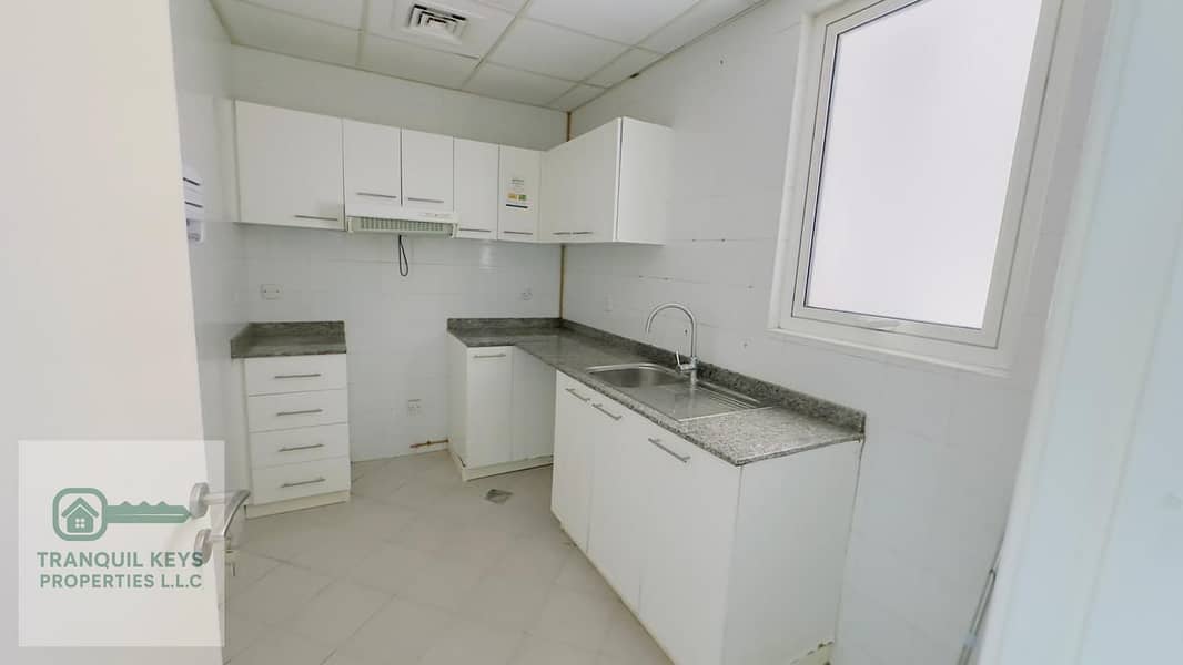 Upgraded 1BR | Chiller Free | Mid Floor Gem in Arno – The Views