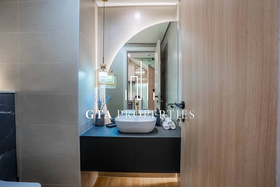 Premium Designer | Fully Upgraded and Furnished - Image 11