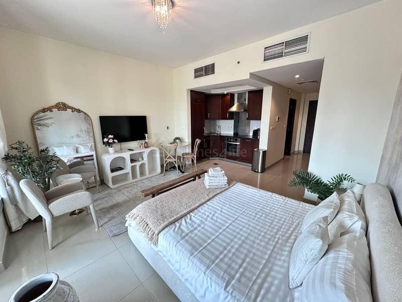 HIGH FLOOR | FULLY FURNISHED | FULL COMMUNITY VIEW