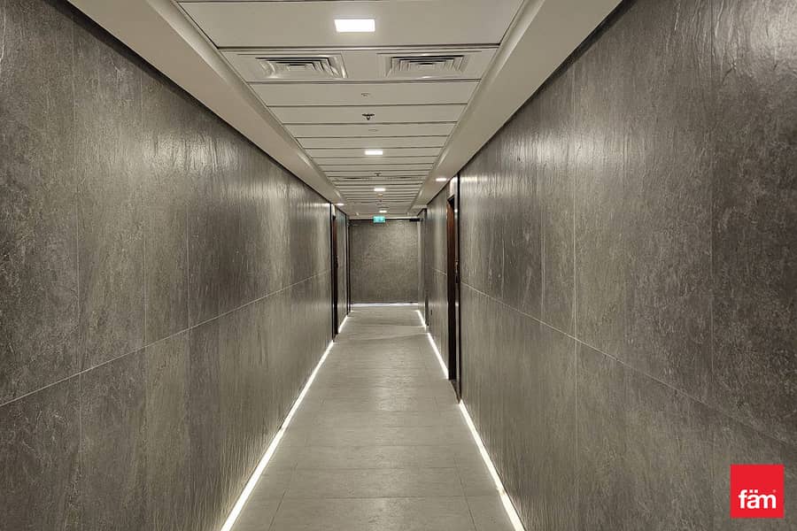 Large Layout | Smart home | On Metro line - Image 11