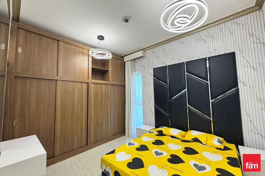 Exclusive | Near Metro | Spacious | High Floor - Image 12