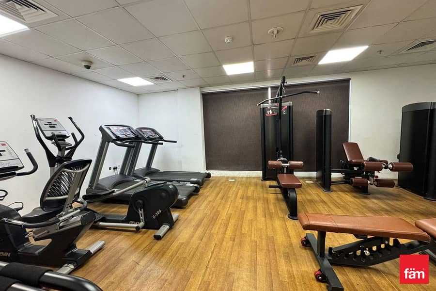 Exclusive | Near Metro | Spacious | High Floor - Image 25