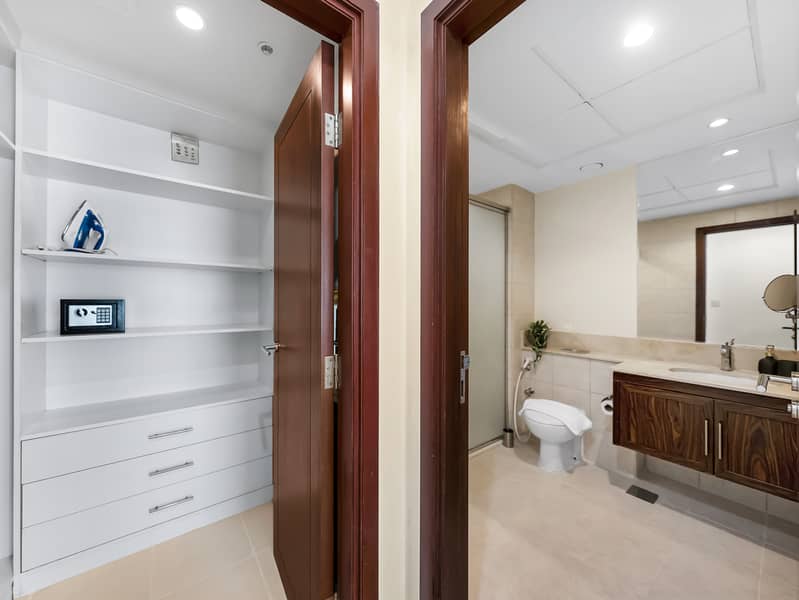 Burj and Fountain view / Furnished / huge layout / 2 bedroom / Downtown Prime Location - Image 12