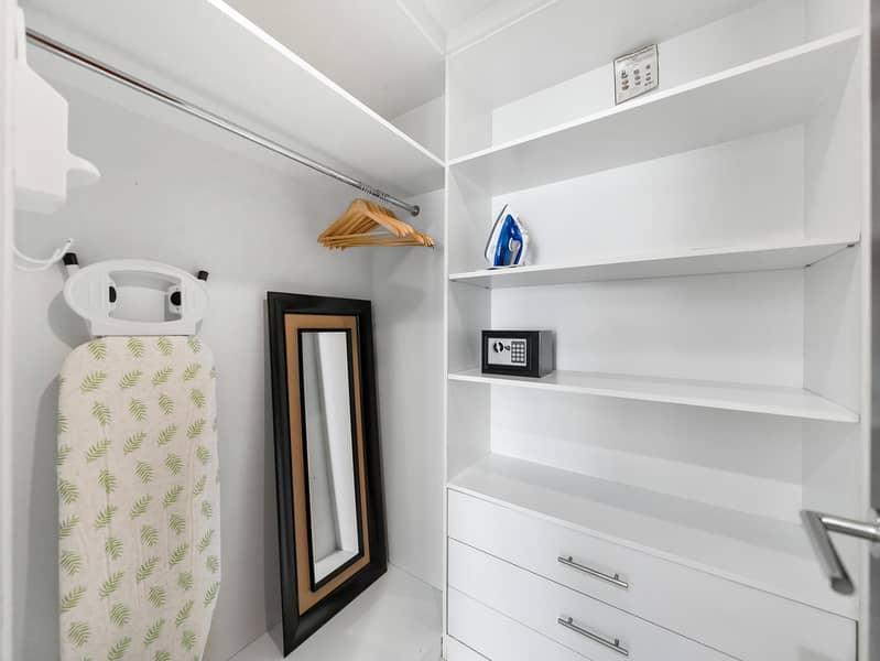 Burj and Fountain view / Furnished / huge layout / 2 bedroom / Downtown Prime Location - Image 13