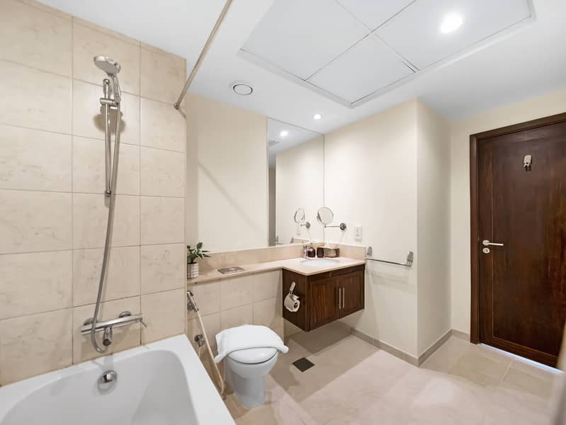 Burj and Fountain view / Furnished / huge layout / 2 bedroom / Downtown Prime Location - Image 17