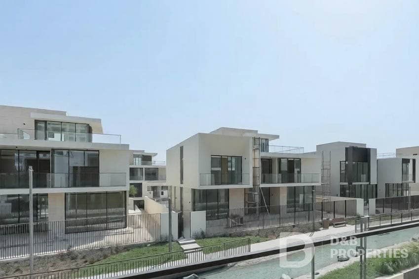 Classic | Central Location | Lagoon View - Image 9