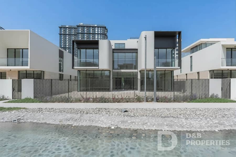 Classic | Central Location | Lagoon View - Image 10