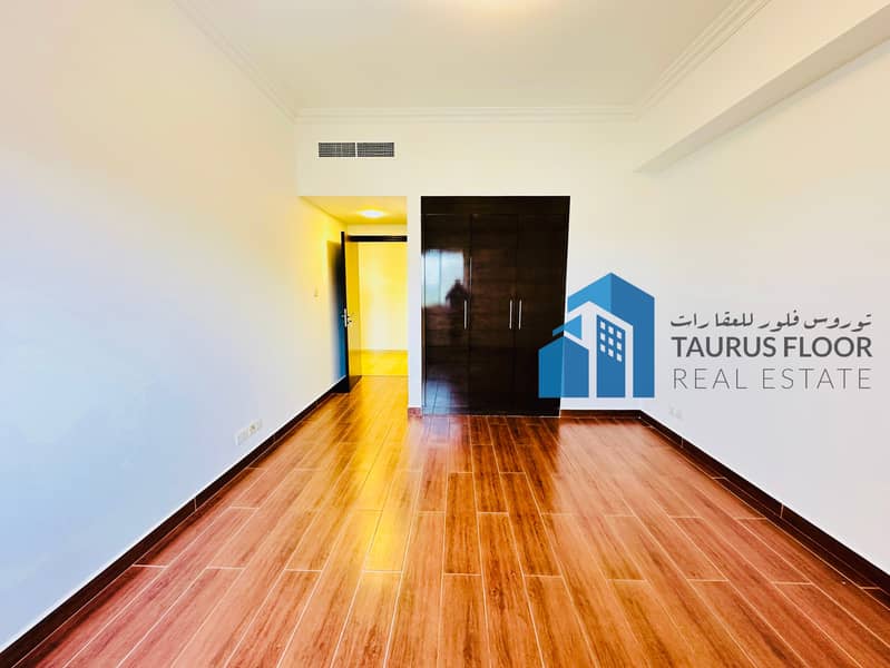 Elegant Spacious 2bhk with Maidroom Pets Friendly Kids Play Area