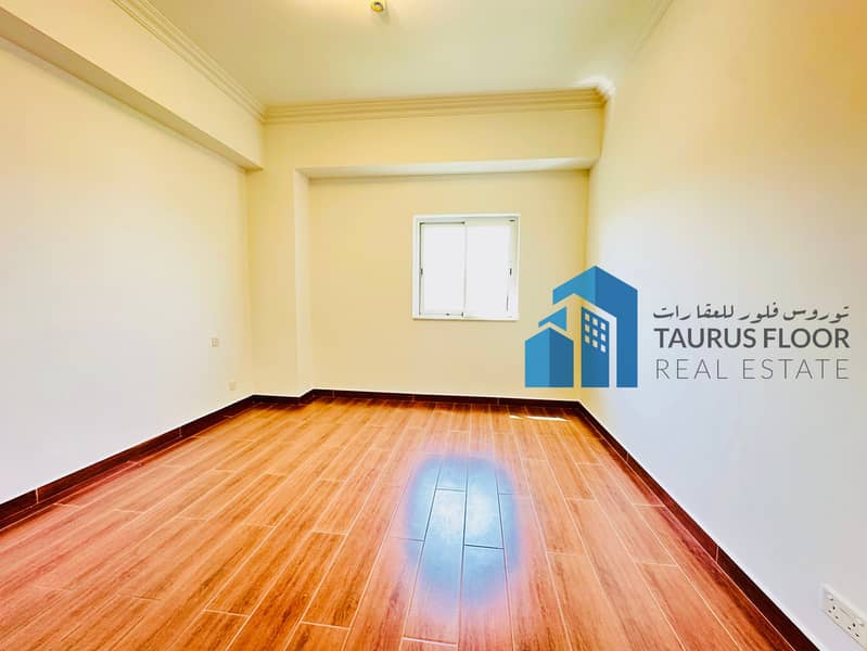 Elegant Spacious 2bhk with Maidroom Pets Friendly Kids Play Area