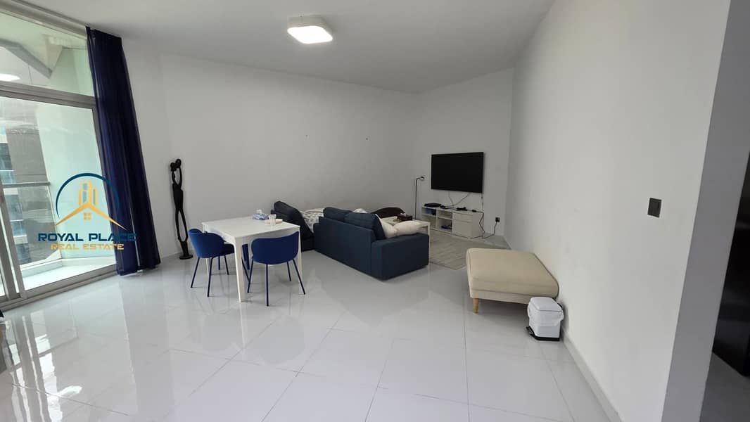 CHILLER FREE HOT OFFER | UNFURNISHED | PRIME LOCATION SILICONSpacious 2 Bedroom Apartment for Rent | Arabian Gates | Dubai Silicon Oasis Experience c