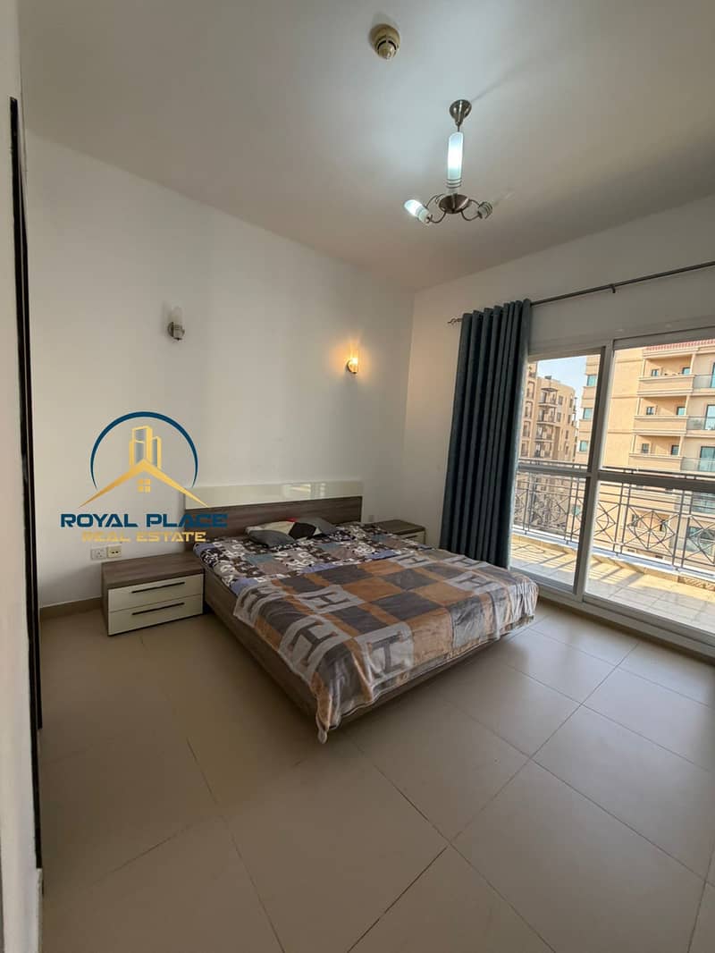 CHILLER FREE - MAIDS ROOM - CLOSED KITCHEN-UNFURNISHED