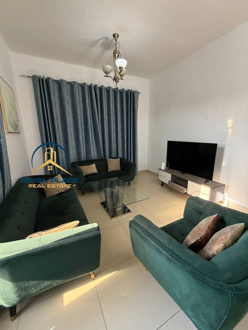 CHILLER FREE - MAIDS ROOM - CLOSED KITCHEN-UNFURNISHED