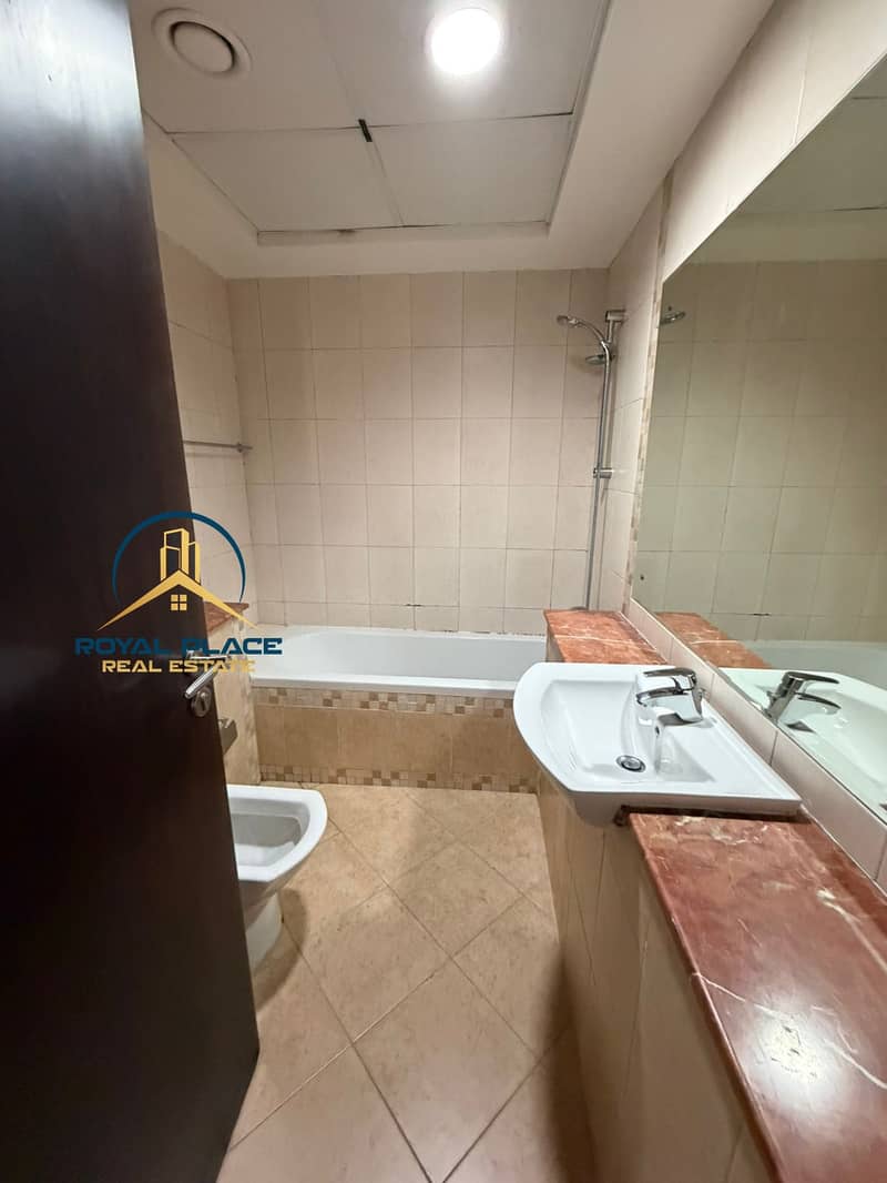 CHILLER FREE - MAIDS ROOM - CLOSED KITCHEN-UNFURNISHED - Image 12