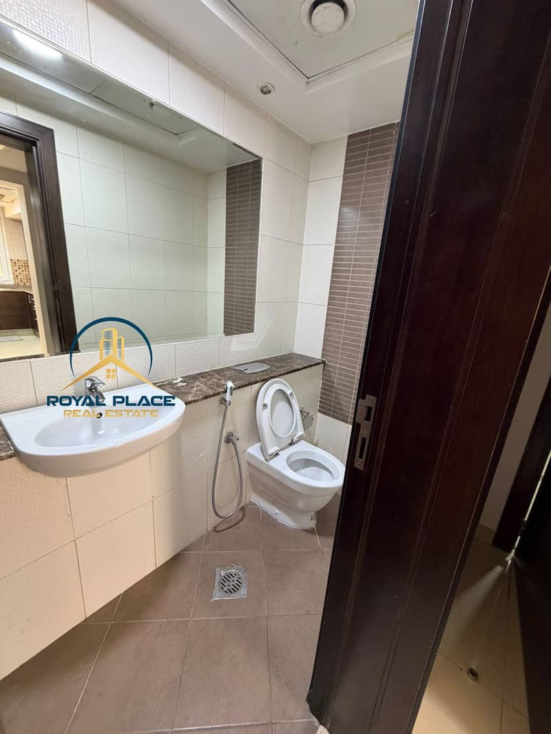 CHILLER FREE - MAIDS ROOM - CLOSED KITCHEN-UNFURNISHED - Image 13