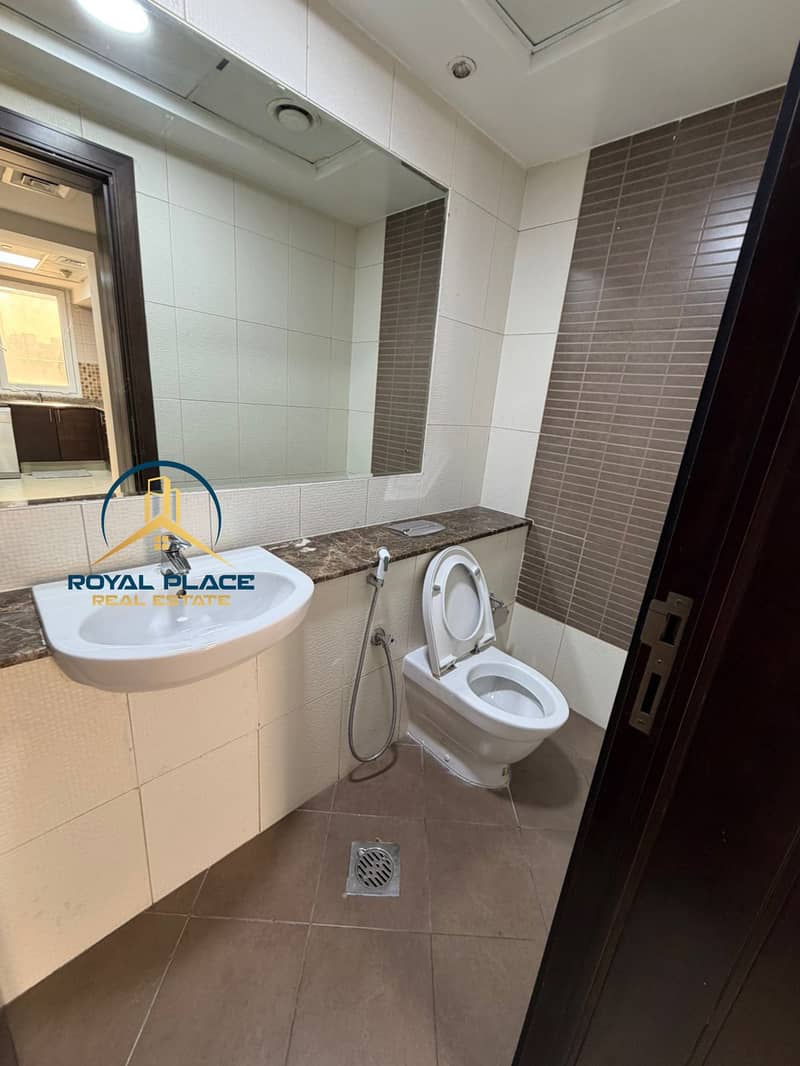 CHILLER FREE - MAIDS ROOM - CLOSED KITCHEN-UNFURNISHED - Image 14