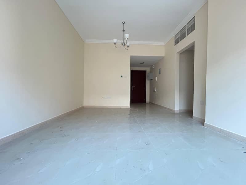 BIGGEST APARTMENT!!2BHK APARTMENT WITH BALCONY AND CENTRALISED AC AND CENTRALISED GAS JUST IN 36k