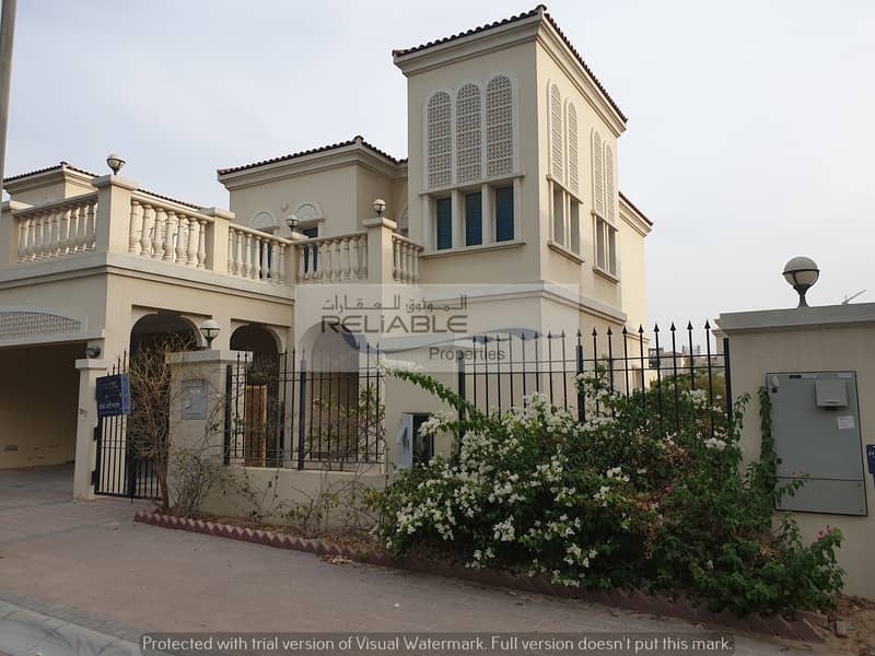 Live in Meditrainian style villa with Biggar Garden| 2 BR with maid