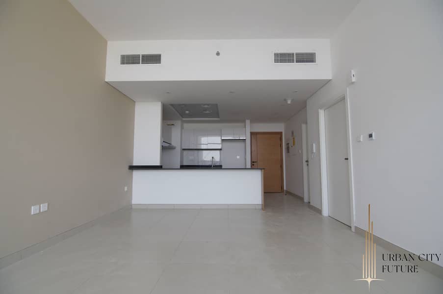 Premium and Luxurious | Balcony & City View I No Parking