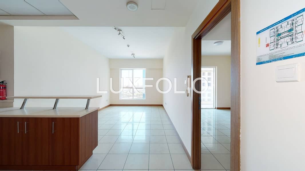 Pristine Condition · High Floor · Marina View — image 5