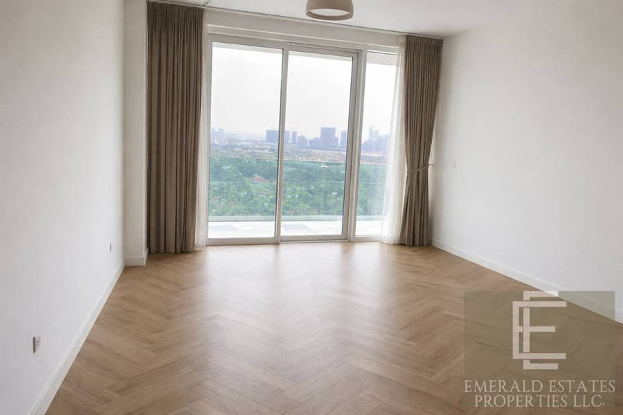 ICONIC CITY VIEW | SPACIOUS 1BR | WELL MAINTAINED